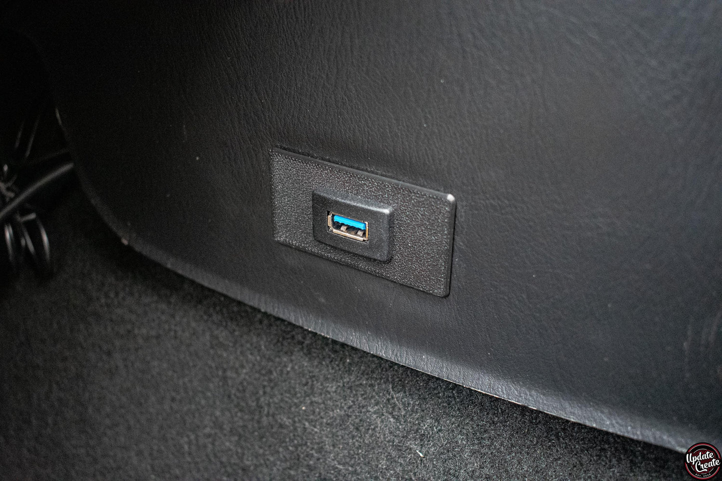 USB Port Footwell Mazda Mx5 Miata Eunos NA NB